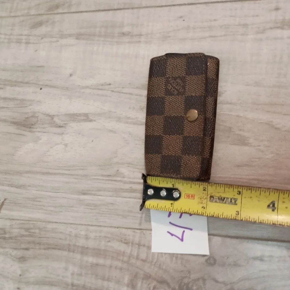Louis Vuitton Multicles 4 Damier Key Case